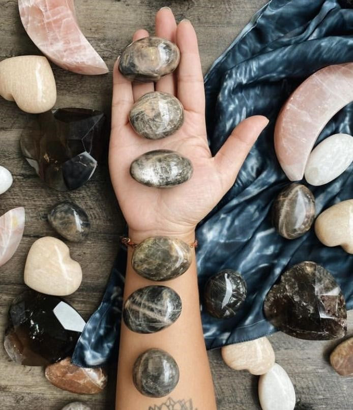 Black Moonstone - essenTIALS Bali