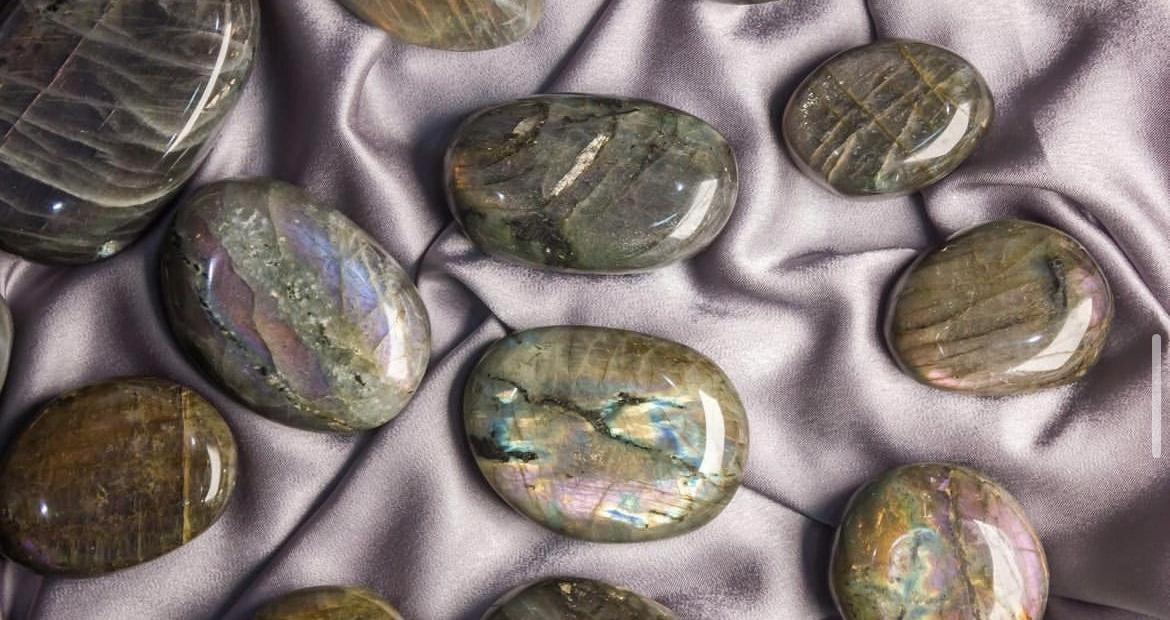 Labradorite Palms - essenTIALS Bali
