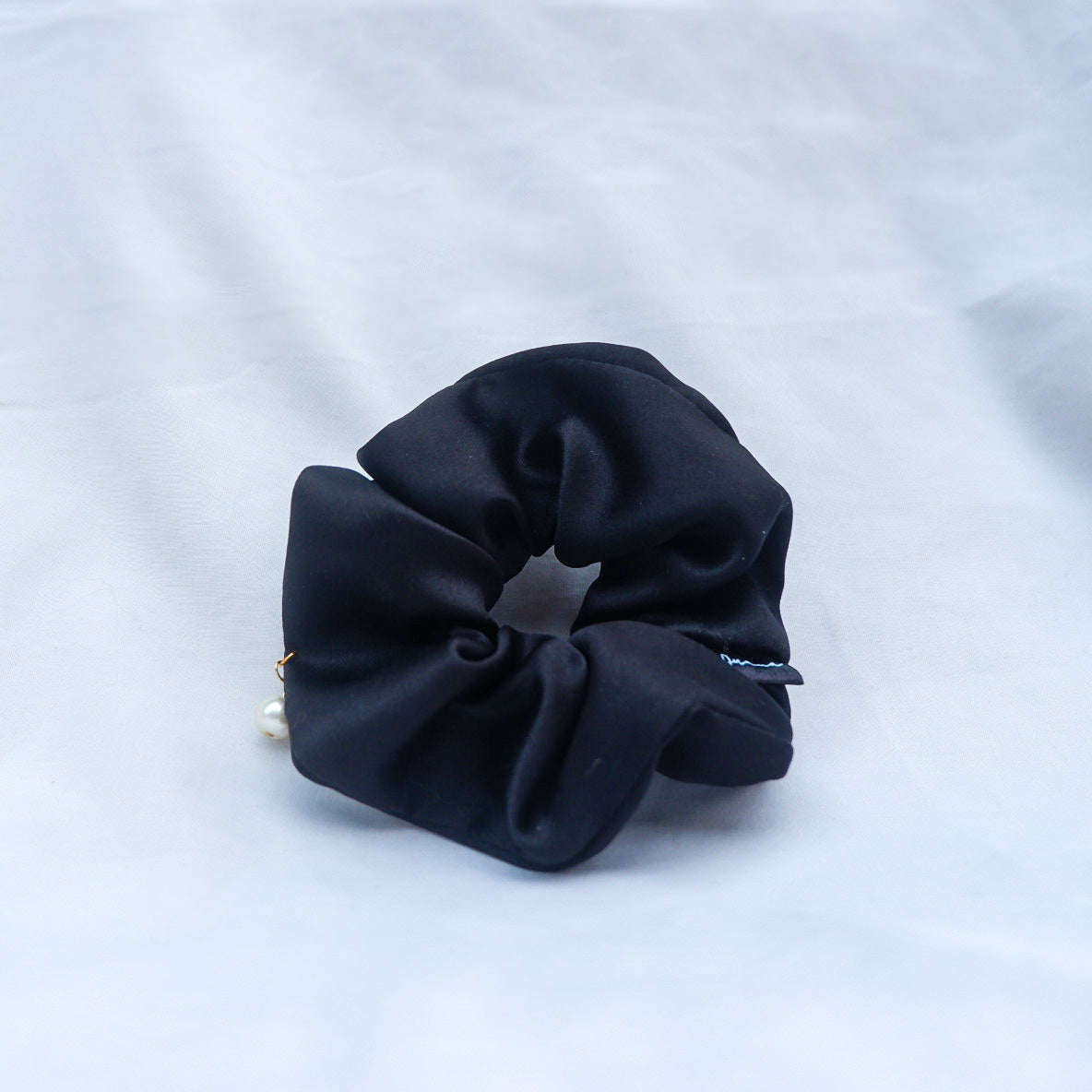 Pearl Satin Scrunchie Black - essenTIALS Bali
