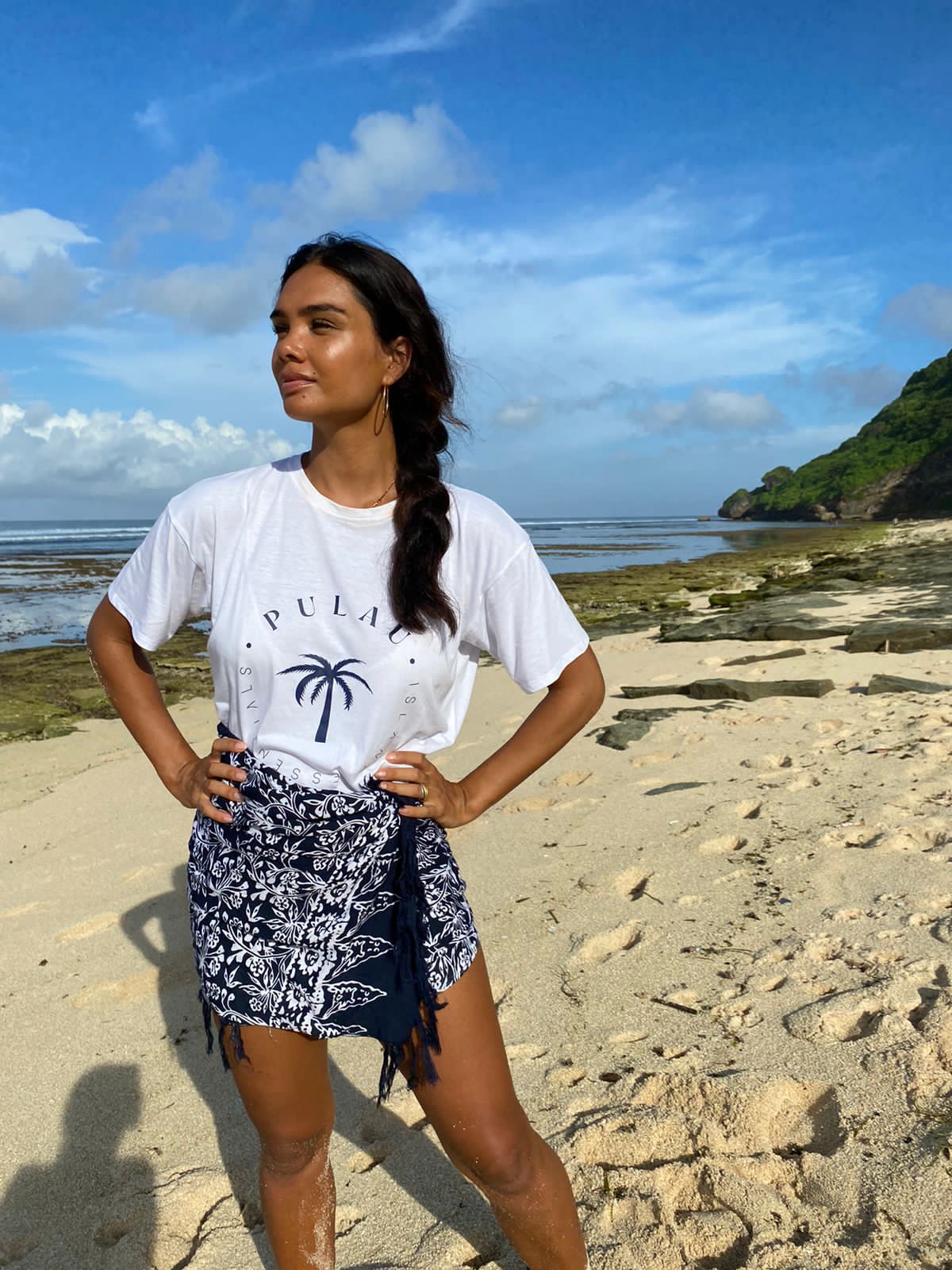 Pulau Island Tee White - essenTIALS Bali