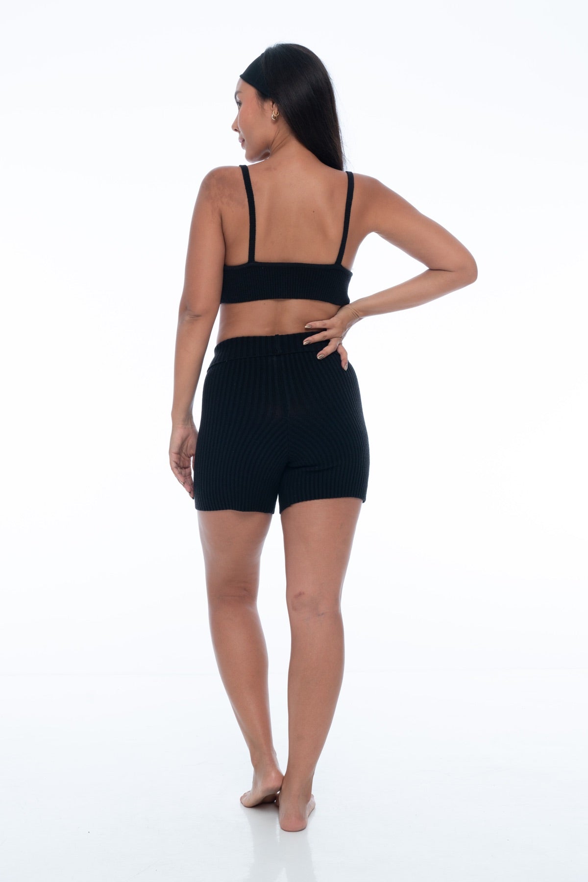 Pacific Top Black - essenTIALS Bali