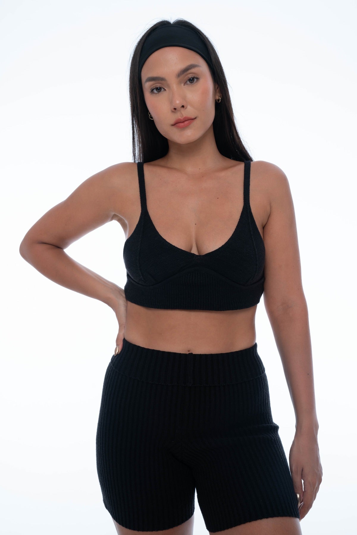 Pacific Top Black - essenTIALS Bali