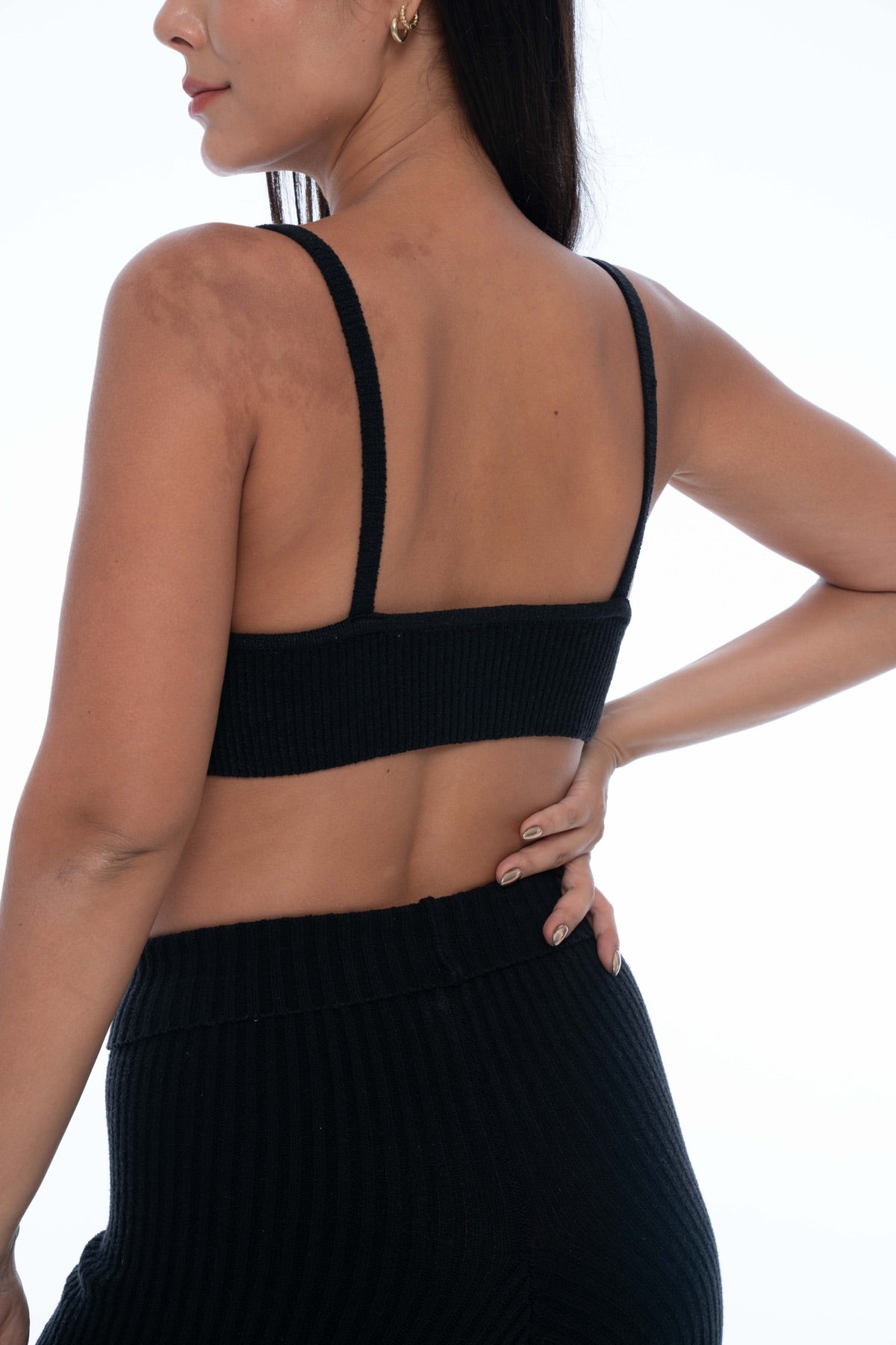 Pacific Top Black - essenTIALS Bali
